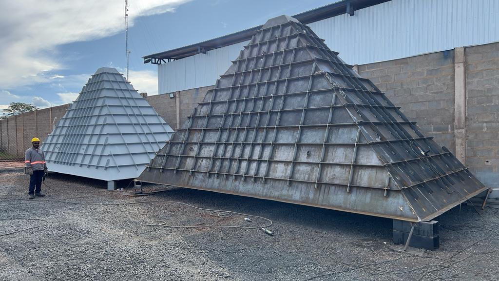 Silos de Armazenamento de Milho 03