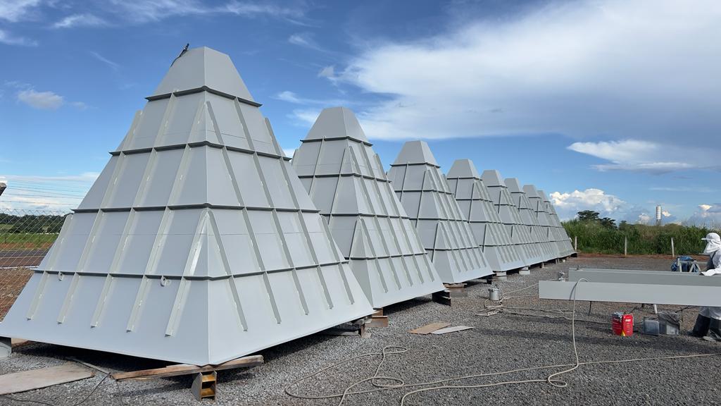 Silos de Armazenamento de Milho 02